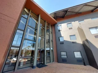 389 sqm Office to Let in Bedfordview