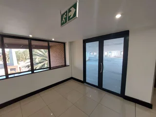 327 sqm Office to Let in Bedfordview