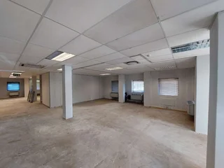 389 sqm Office to Let in Bedfordview