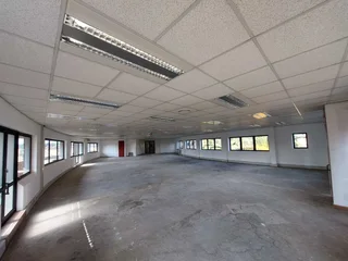 327 sqm Office to Let in Bedfordview