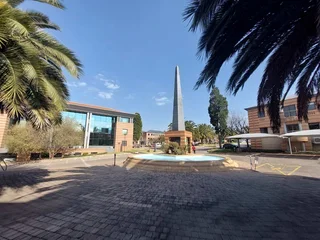 327 sqm Office to Let in Bedfordview