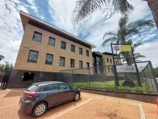 1000 sqm Office to Let in Bedfordview