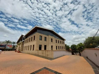 1000 sqm Office to Let in Bedfordview