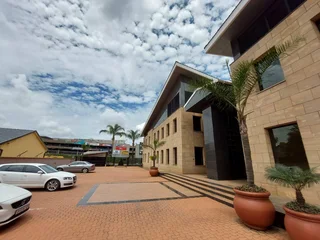 1000 sqm Office to Let in Bedfordview