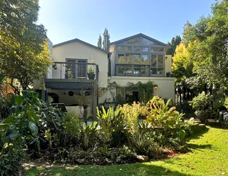 Secure 2-bedroom And 2-bathroom House With  Staff Quarters  In Parkhurst