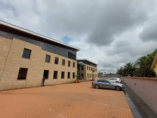 1000 sqm Office to Let in Bedfordview