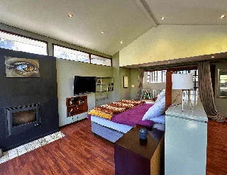 Secure 2-bedroom And 2-bathroom House With  Staff Quarters  In Parkhurst