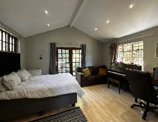 Secure 2-bedroom And 2-bathroom House With  Staff Quarters  In Parkhurst