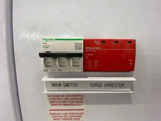 211m2 Mini Factory to RENT / LET in Shakas Head