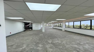 200m² Office To Let in La Lucia Ridge