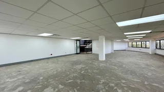 200m² Office To Let in La Lucia Ridge