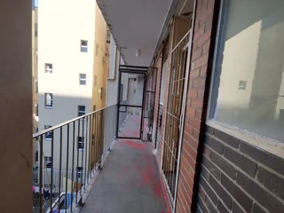 1 bedroom Apartment with Versatile Layout