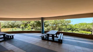 200m² Office To Let in La Lucia Ridge