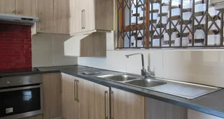 Stylish Ground-Floor Unit | Secure Estate Living in Glenvista