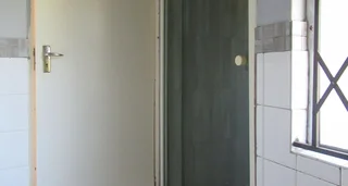 Stylish Ground-Floor Unit | Secure Estate Living in Glenvista