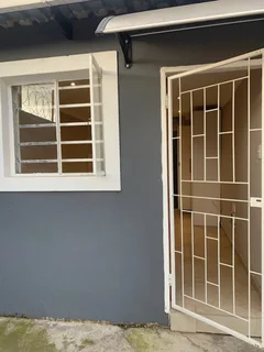 Neat 1-Bedroom Cottage In Orange Grove