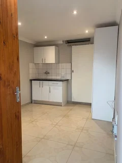 Neat 1-Bedroom Cottage In Orange Grove