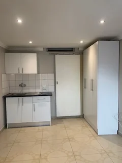 Neat 1-Bedroom Cottage In Orange Grove