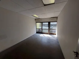 1227 sqm Office to Let in Bedfordview