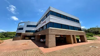 200m² Office To Let in La Lucia Ridge