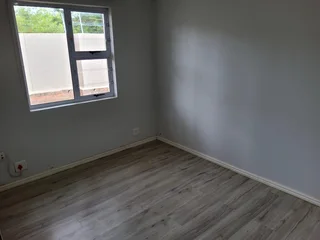 **Spacious 3-Bedroom  Townhouse close to beach in Secure Gonubie Palms Community**