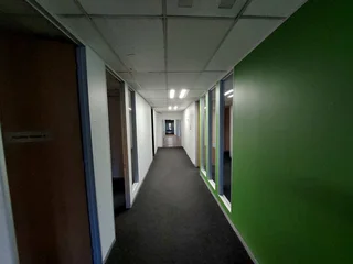 933 sqm Office to Let in Bedfordview