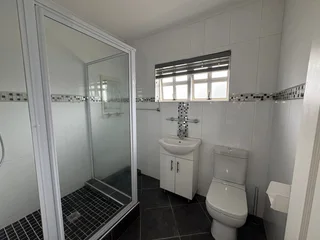 Spacious 3 bedroom duplex to rent in Mount Edgecombe