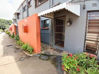 Spacious, Stylish Duplex in Prime Essenwood – Pet-Friendly &amp; Secure