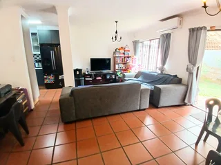 Spacious, Stylish Duplex in Prime Essenwood – Pet-Friendly &amp; Secure