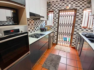 Spacious, Stylish Duplex in Prime Essenwood – Pet-Friendly &amp; Secure