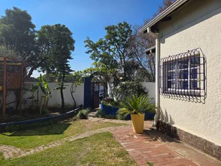 Prime Commercial Property to Let -  Cnr 2nd Road &amp; 2nd Avenue, Kew, Johannesburg