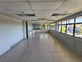 471m² Office To Let In Parow North Open Plan