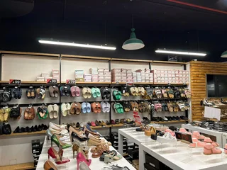 68m² Retail Space To Let In Cape Town 3 Entrances