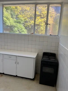 Secure 2-bedroom Flat In Tudhope Avenue, Berea