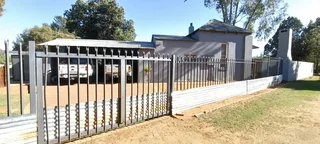 Large Small Holding.excellent Location.marked For Development