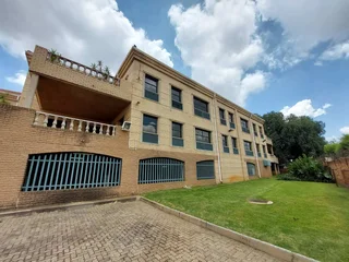 2077 sqm Office to Let in Bedfordview