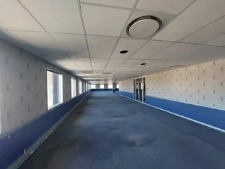 983 sqm Office to Let in Bedfordview