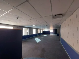 983 sqm Office to Let in Bedfordview