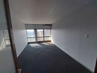 1018 sqm Office to Let in Bedfordview