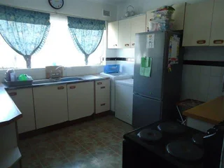 Spacious 3BR Apartment: Must Sell, Offers Welcome!&#34;