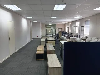 8500m² Warehouse to rent, Linbro Park