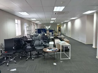 8500m² Warehouse to rent, Linbro Park