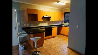 Charming 3-bedroom And 2-bathroom Townhouse In Cocoa Close, Honeydew