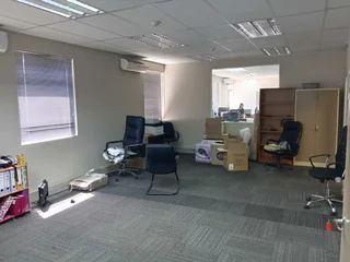 8500m² Warehouse to rent, Linbro Park