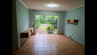 Charming 3-bedroom And 2-bathroom Townhouse In Cocoa Close, Honeydew