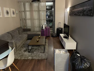 Charming 2-Bedroom And 2-Bathroom Apartment In 8th Street, Houghton Estate