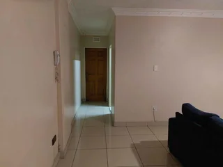 &#34;Luxury Living Awaits: Spacious 2-Bedroom Apartment with Jacuzzi&#34;