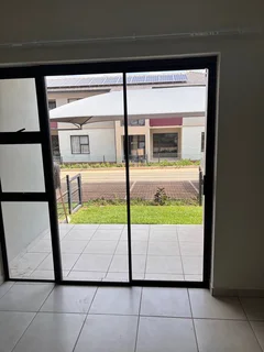 Secure 2-Bedroom And 1-Bathroom Apartment In Benoni North
