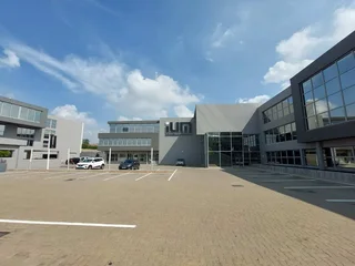 369 sqm Office to Let in Bedfordview