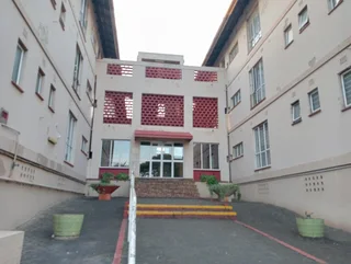 &#34;Luxury Living Awaits: Spacious 2-Bedroom Apartment with Jacuzzi&#34;